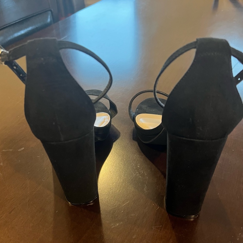SOLD!!!Fashion Nova Block Heels - Picture 6 of 9